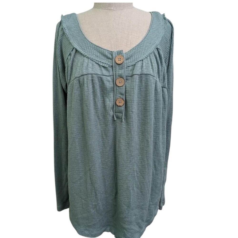 Free People /We TheFree blue long sleeve top with button front and tie back